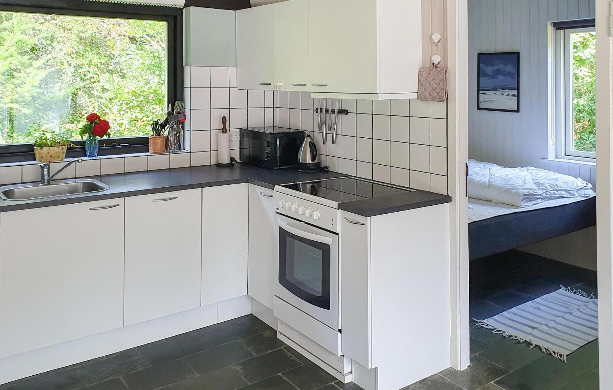 3 Bedroom Awesome Home In Nexo Neksø Exterior foto