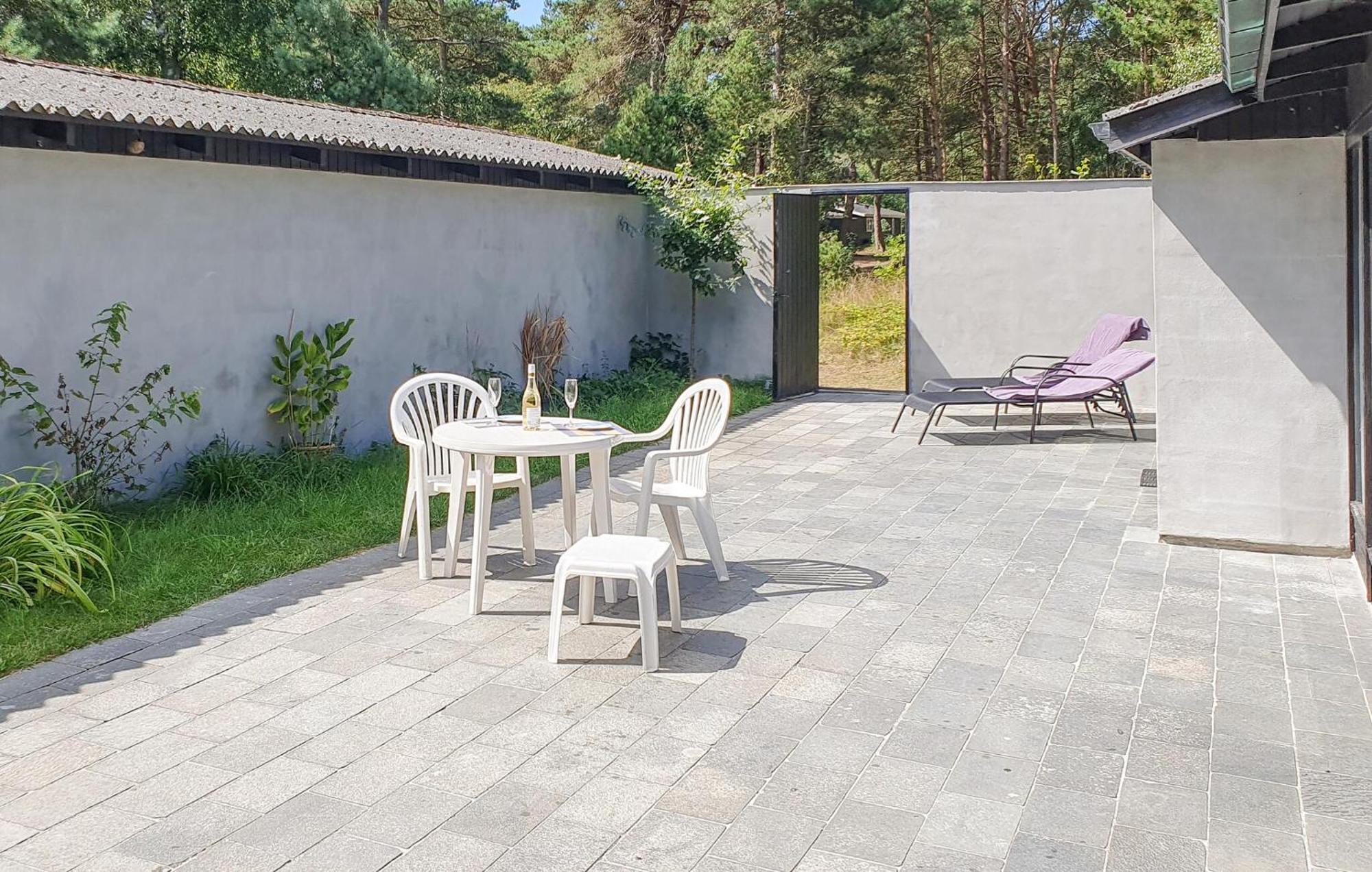 3 Bedroom Awesome Home In Nexo Neksø Exterior foto