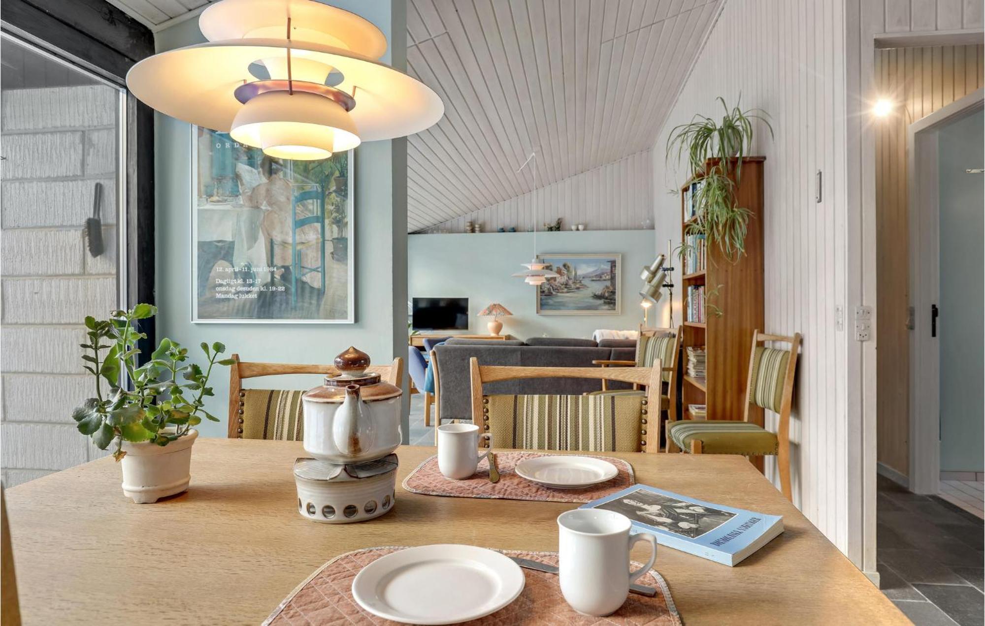 3 Bedroom Awesome Home In Nexo Neksø Exterior foto