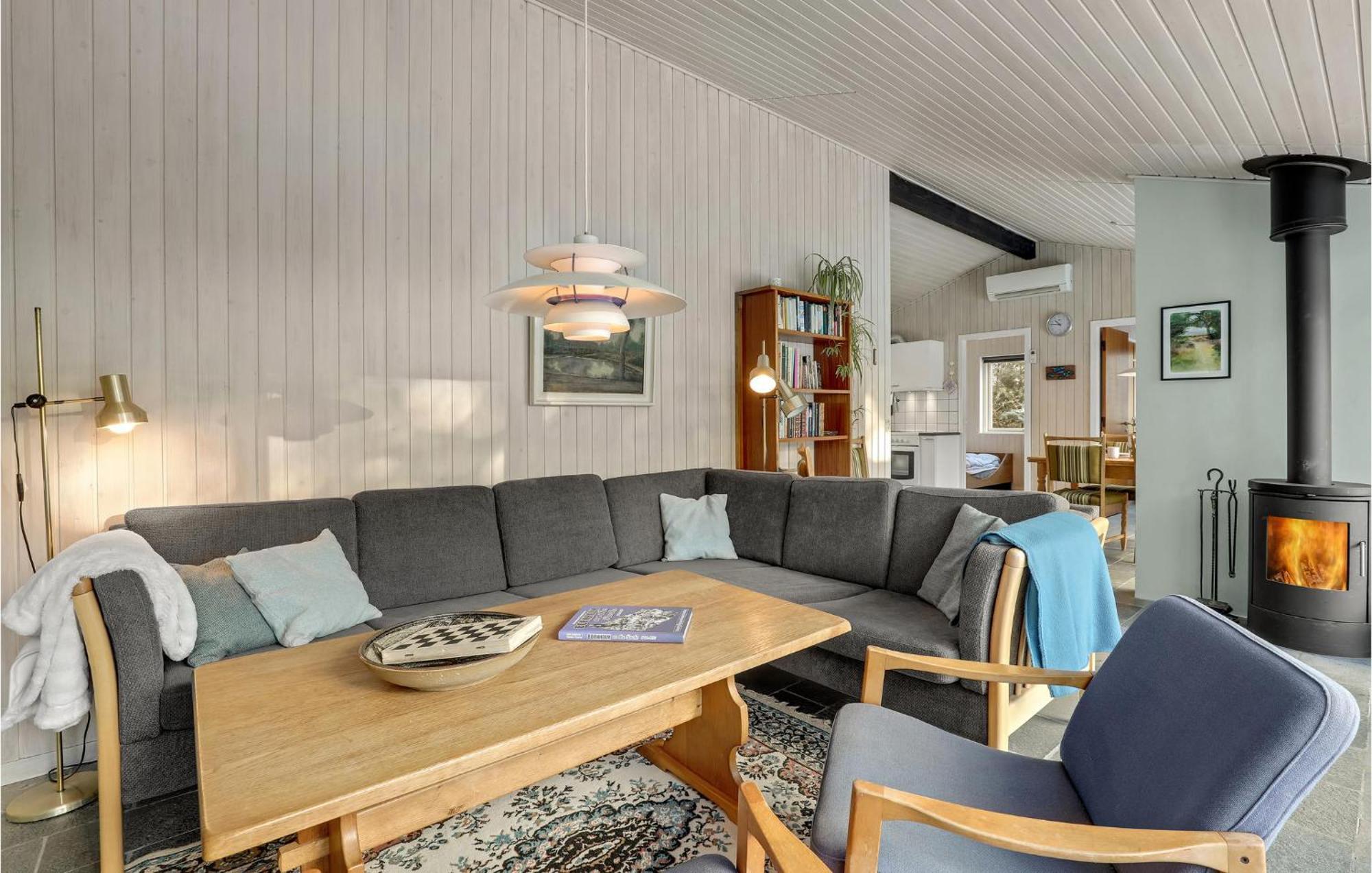 3 Bedroom Awesome Home In Nexo Neksø Exterior foto