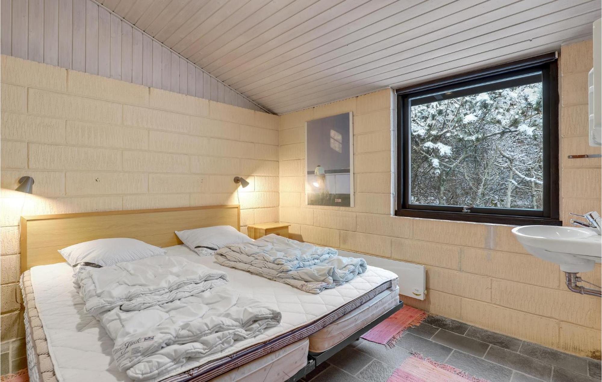 3 Bedroom Awesome Home In Nexo Neksø Exterior foto