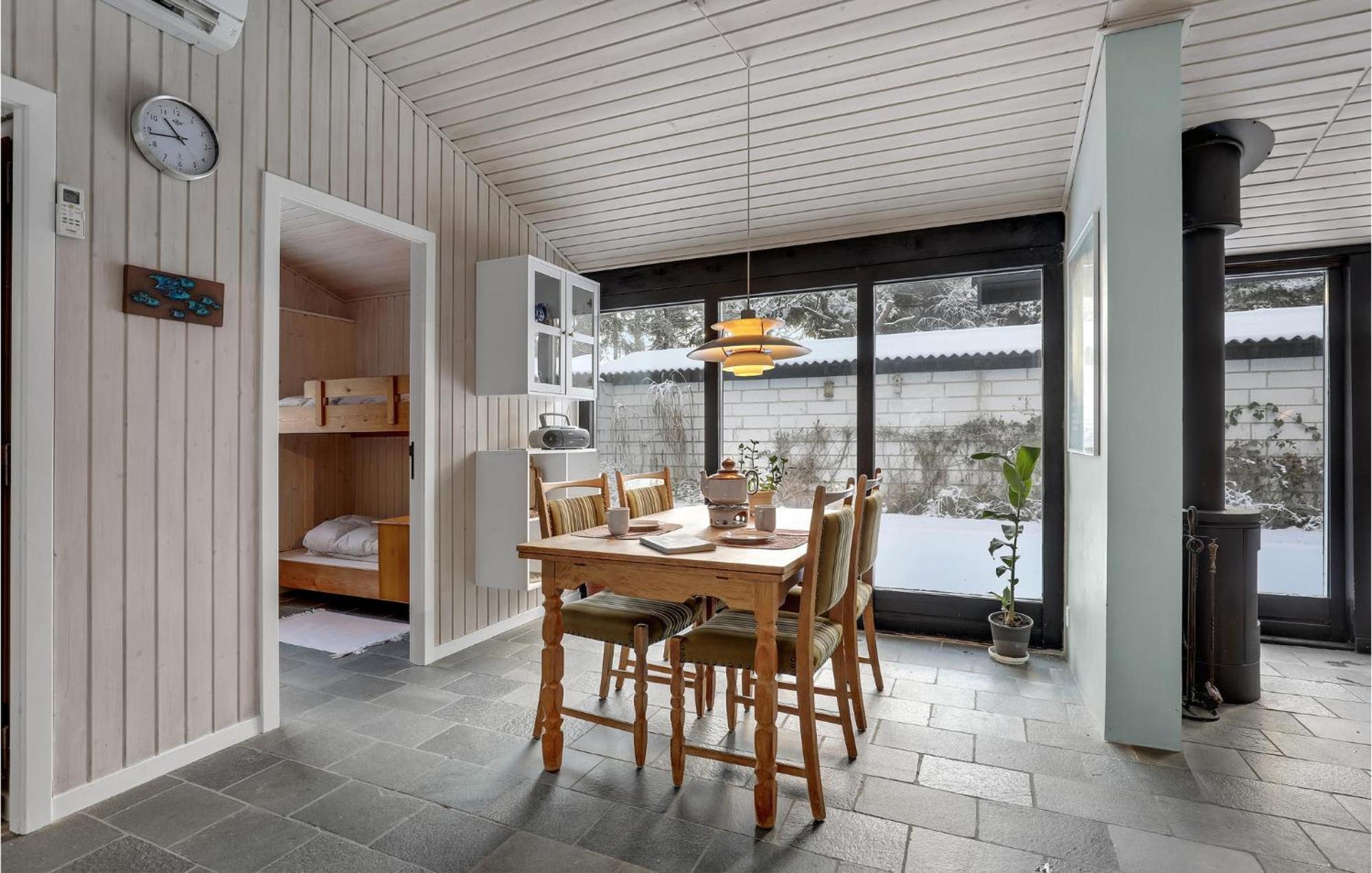 3 Bedroom Awesome Home In Nexo Neksø Exterior foto